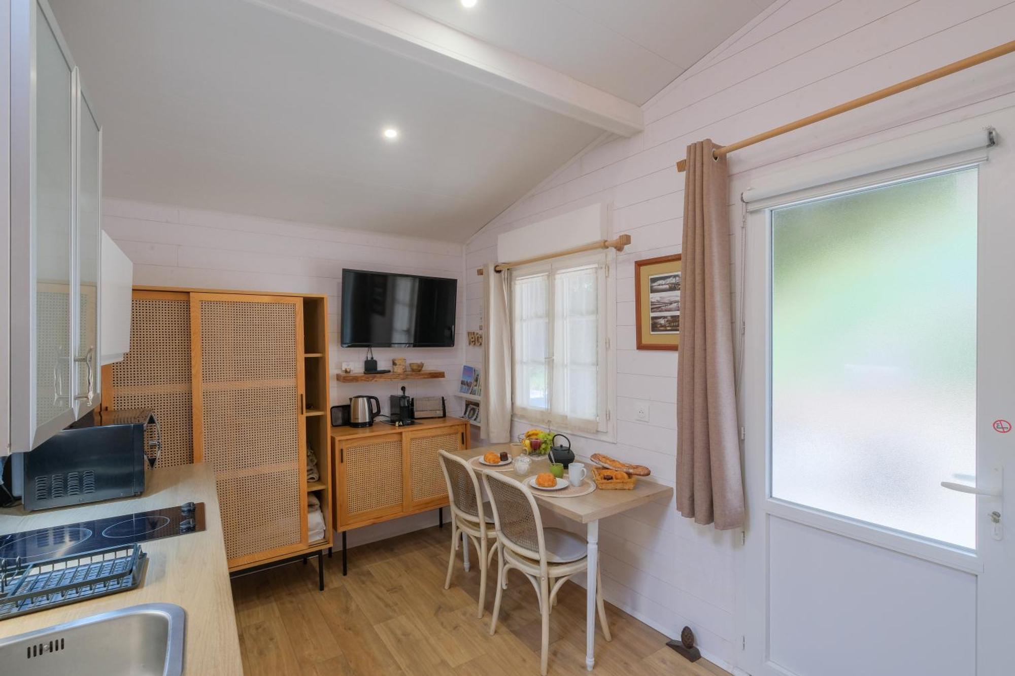 Les Suites d'Aliénor, Suite Mezzanine Pessac Exterior foto