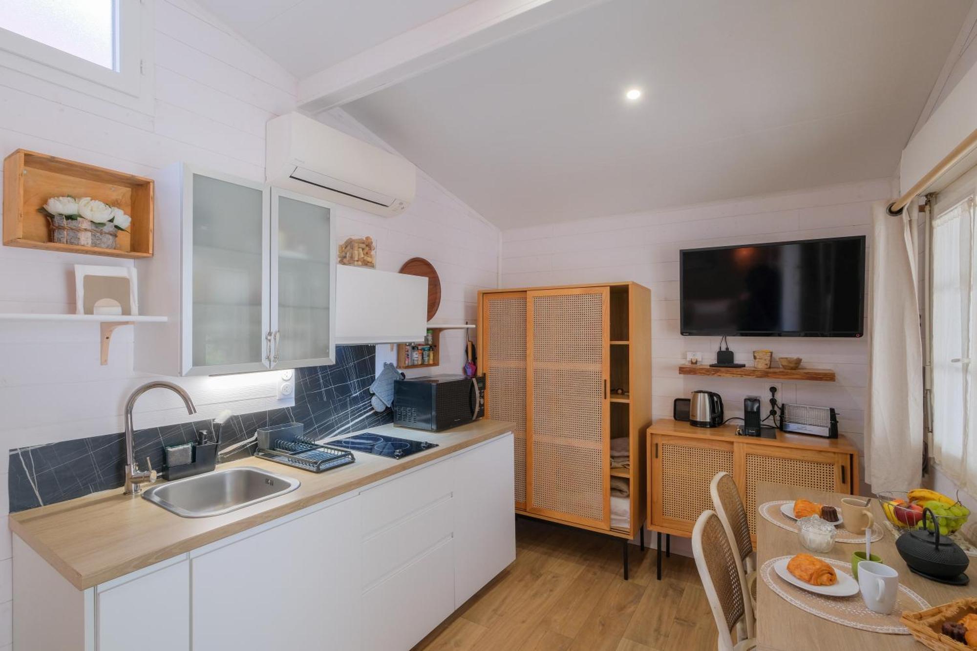 Les Suites d'Aliénor, Suite Mezzanine Pessac Exterior foto